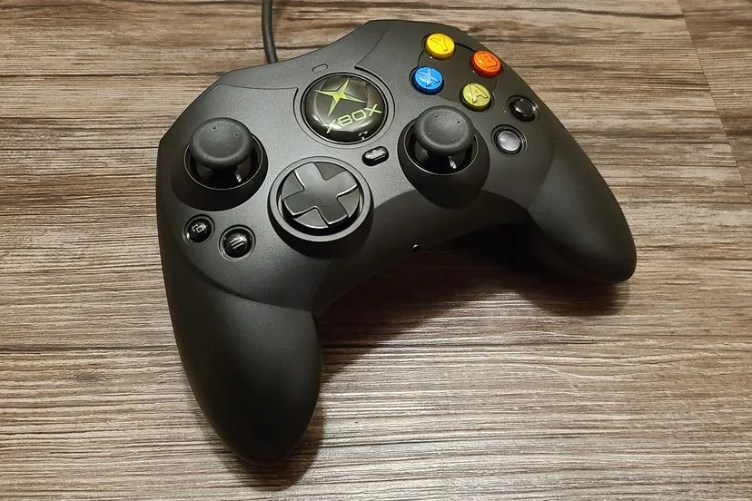 New Xbox S style controller from Hyperkin.