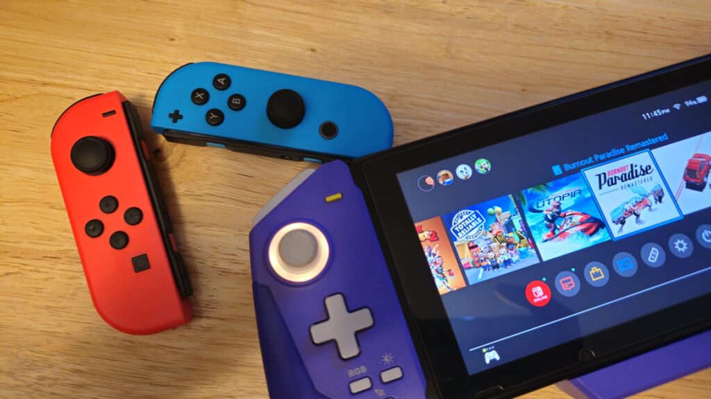 A real shot of the Omelet Super Deck for the Nintendo Switch.